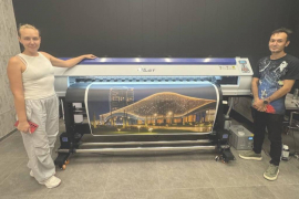 Наши инженеры выполнили установку Рулонного УФ-принтера ARK-JET UV 1802